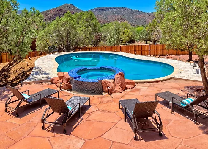 Sedona's Paradise Found, Saltwater Pool And Hot Tub, Private Oasis! Holiday home *