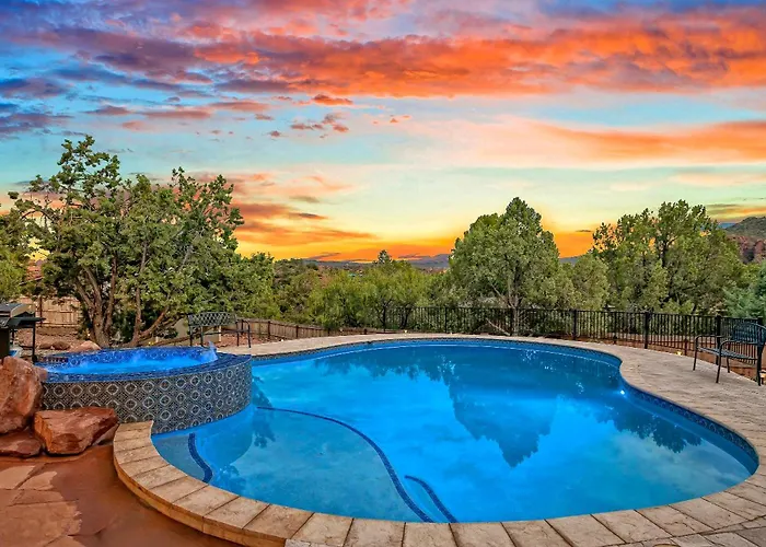 Sedona's Paradise Found, Saltwater Pool And Hot Tub, Private Oasis! Holiday home Sedona