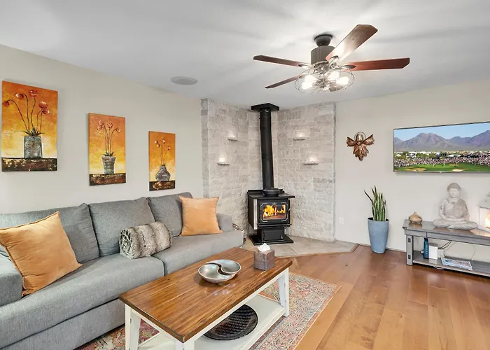 Sedona's Paradise Found, Saltwater Pool And Hot Tub, Private Oasis! Holiday home Sedona