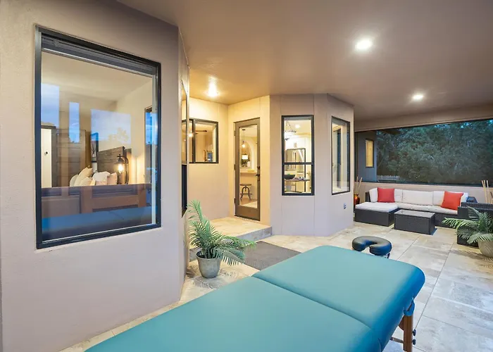 Sedona's Paradise Found, Saltwater Pool And Hot Tub, Private Oasis! Holiday home *