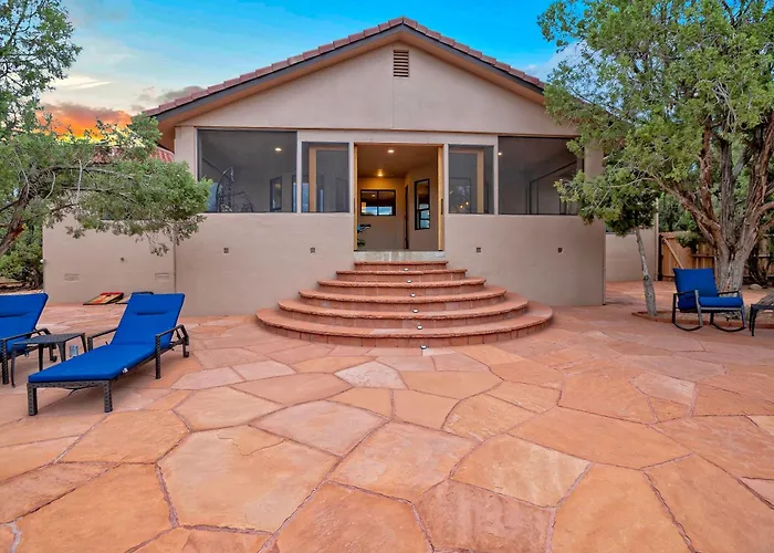 Sedona's Paradise Found, Saltwater Pool And Hot Tub, Private Oasis! Holiday home *